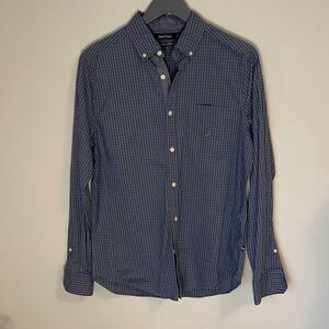 NWT Mens NAUTICA Button Down Shirt. Size Small Blue/Green Plaid